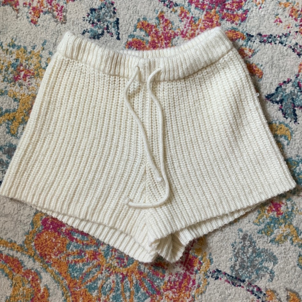 Cream-Colored Knit Shorts